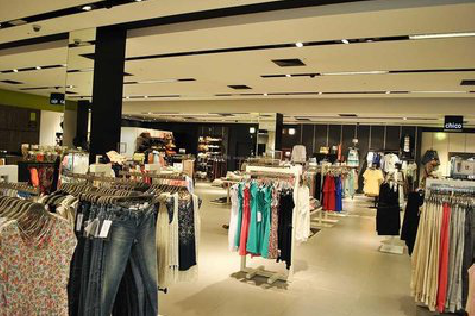 汝阳商场里的店面怎么装修？